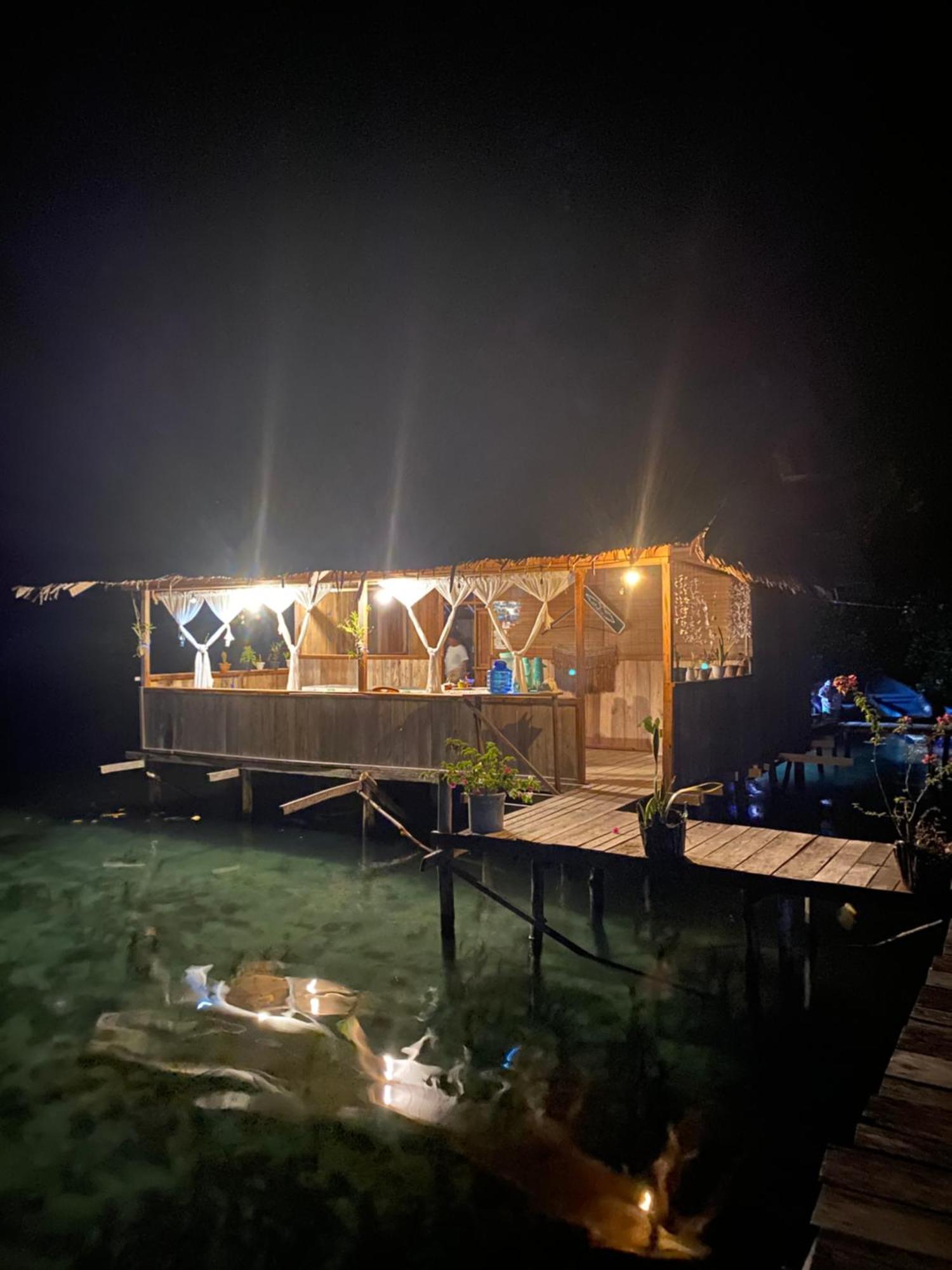 Besir Nyanse Homestay - Raja Ampat מראה חיצוני תמונה
